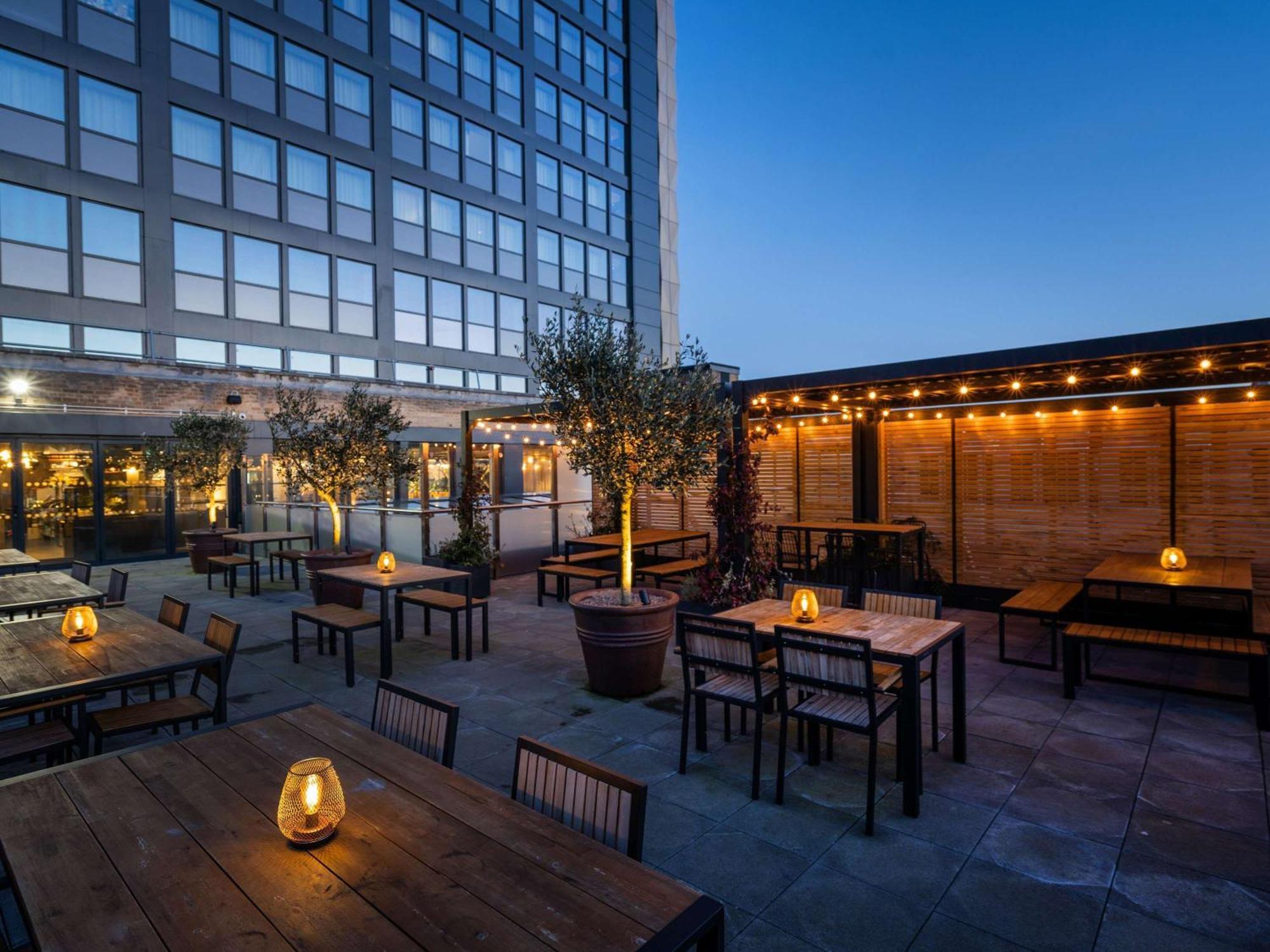 Mercure Newport Экстерьер фото