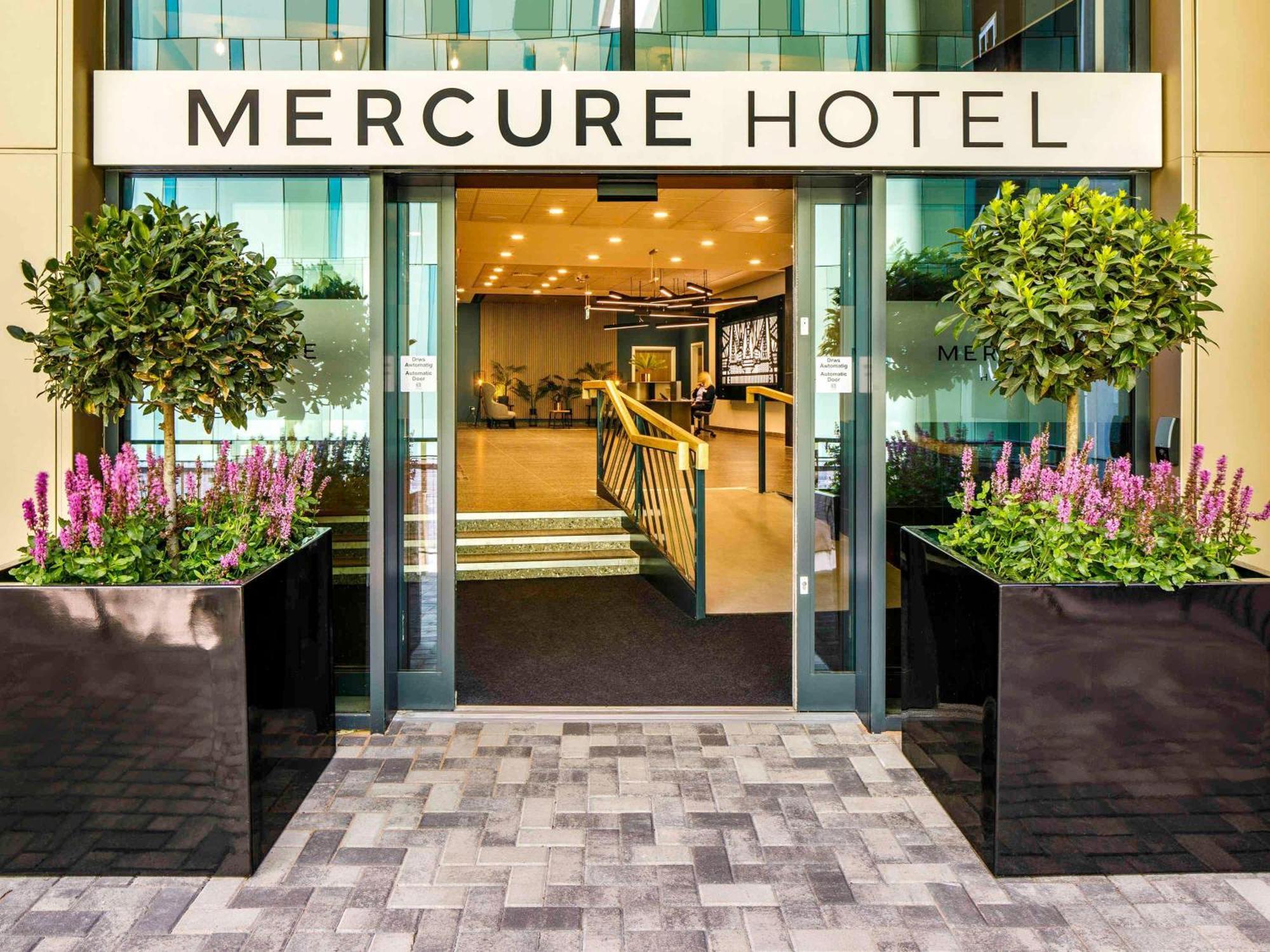 Mercure Newport Экстерьер фото